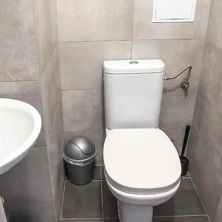 Al-dom Szary Bursztyn Kolobřeh