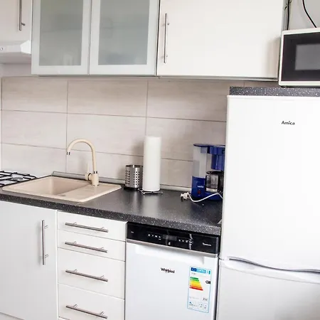 Al-dom Szary Bursztyn * Kolobrzeg